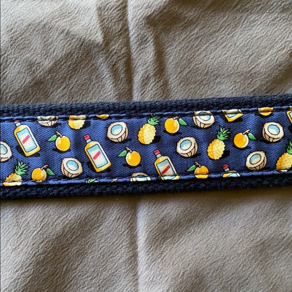 Brand New Vineyard Vines Cocktail Belt. - Picture 2 of 3